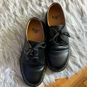 Dr. Martens 10085 Black Leather Lace-Up Oxford